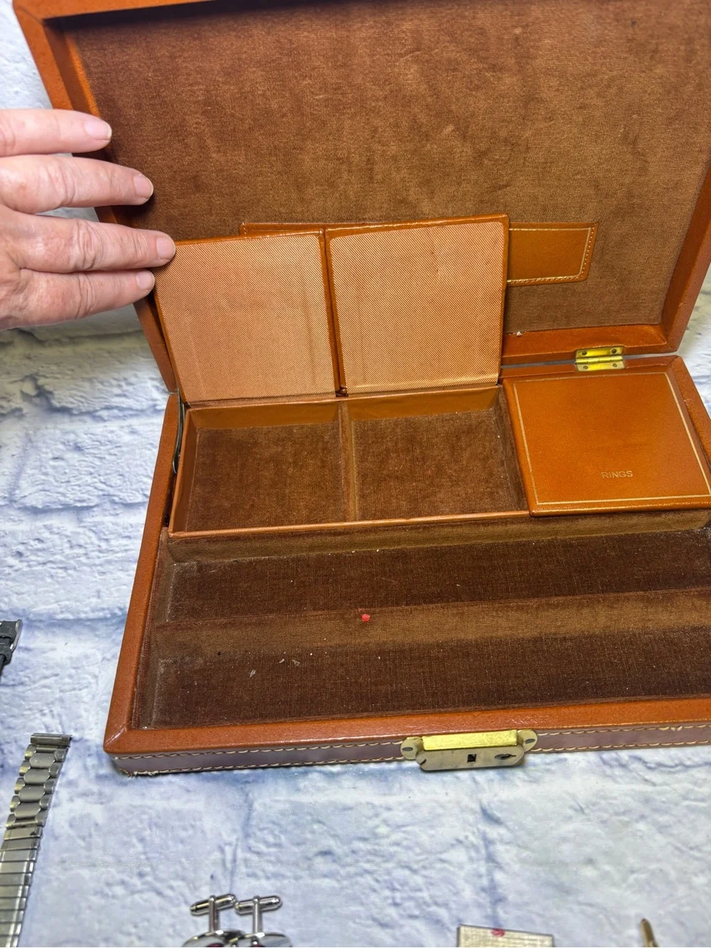 Mid century jewelry box with all the jewelry seen in pictures. Cuff links, tie